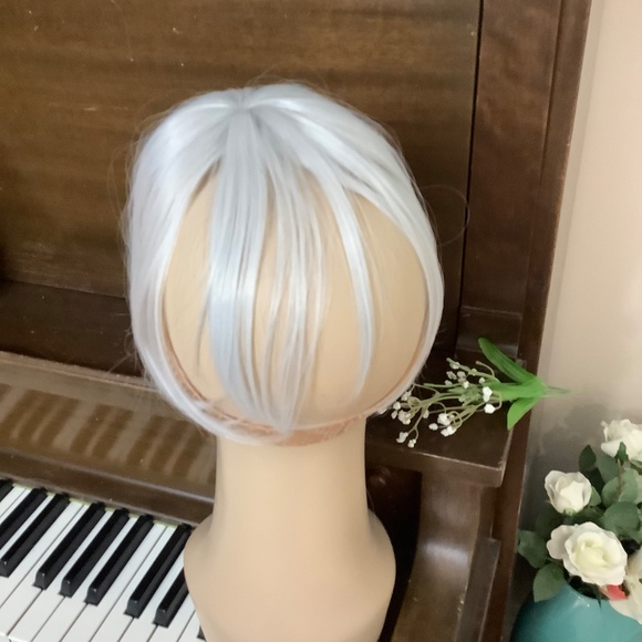 NEW Light Grey Small hair topper, clip in - Picture 5 of 7